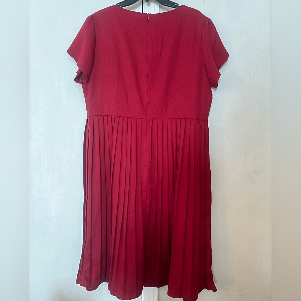 Burgundy Red Pleated Midi Dress Flutter Sleeves - Picture 11 of 11